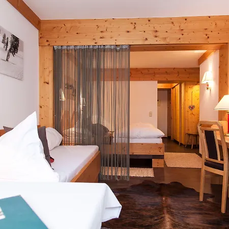 酒店 Hotel Am Dorfplatz Inkl Premium Sommerkarte (Adults Only)
