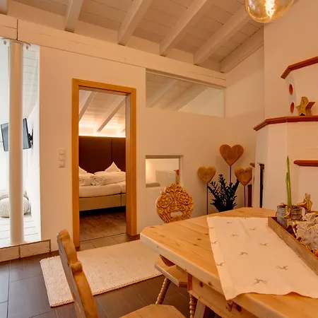Hotel Am Dorfplatz Inkl Premium Sommerkarte (Adults Only) Sankt Anton am Arlberg