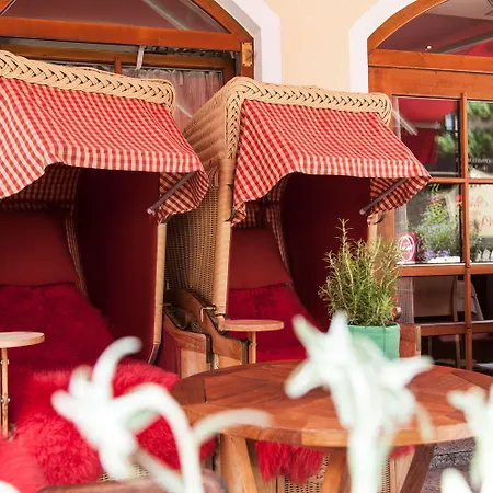 Amdorfplatzsuites B&b- Adultsfriendly Hotel