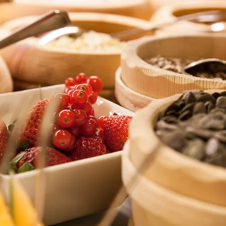 호텔 Am Dorfplatz - Adults Friendly 4*