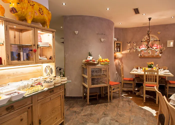 ホテル Amdorfplatzsuites B&b- Adultsfriendly サンクト・アントン・アム・アールベルク