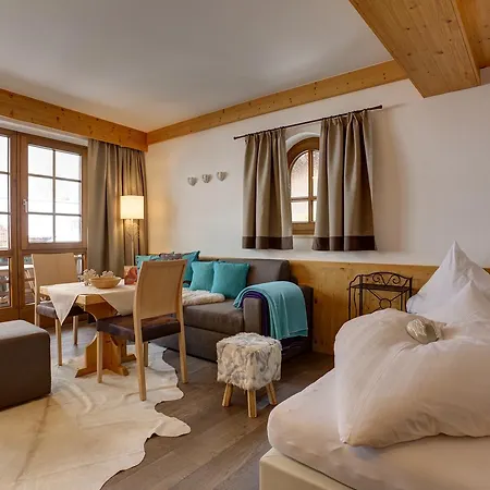 Am Dorfplatz Suites - Adults Friendly מלון סן אנטון