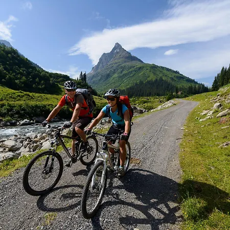 Am Dorfplatz - Adults Friendly מלון