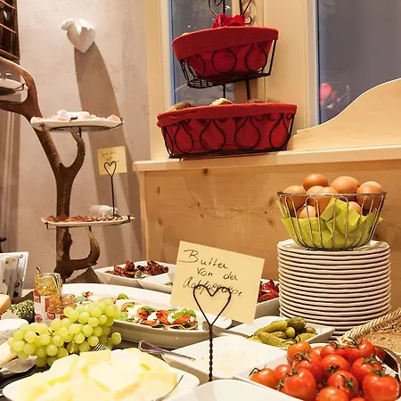 Am Dorfplatz Suites - Adults Friendly 4* 圣安东阿尔贝格