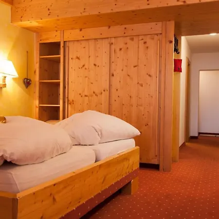 Am Dorfplatz Suites - Adults Friendly 4* 圣安东阿尔贝格