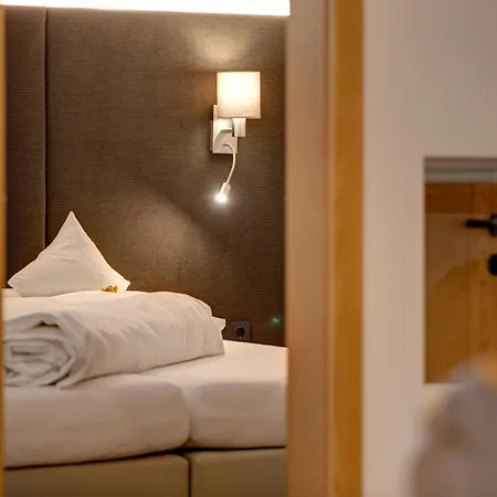 Am Dorfplatz Suites - Adults Friendly 酒店 圣安东阿尔贝格